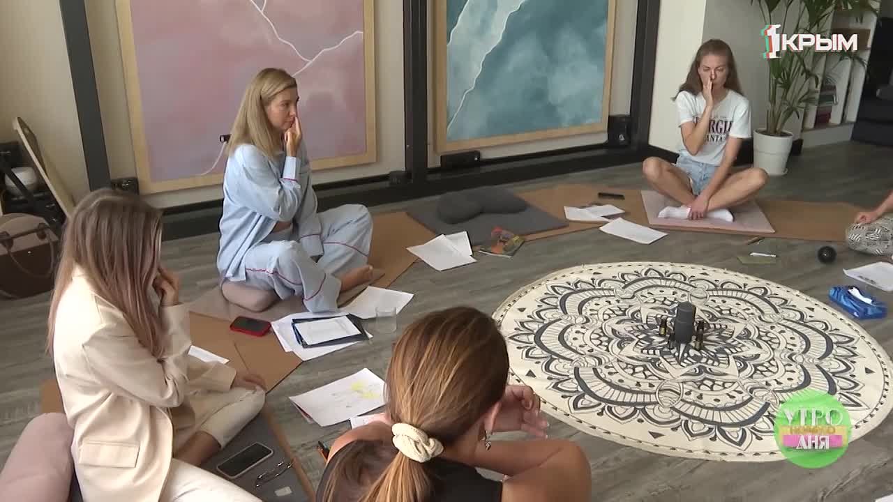 Психологические тренинги, занятия йогой и туристические походы - какие ещё способы оздоровления и снятия стресса доступны севастопольцам?