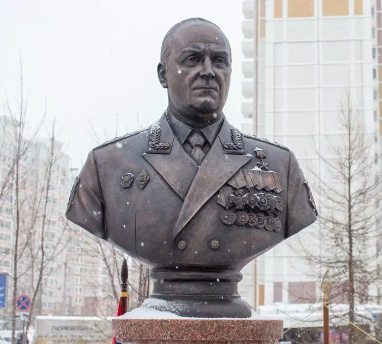 Владимир Мединский: Программа РВИО. Список памятников героям-разведчикам: Владимир Мединский: Программа РВИО. Список памятников героям-разведчикам: