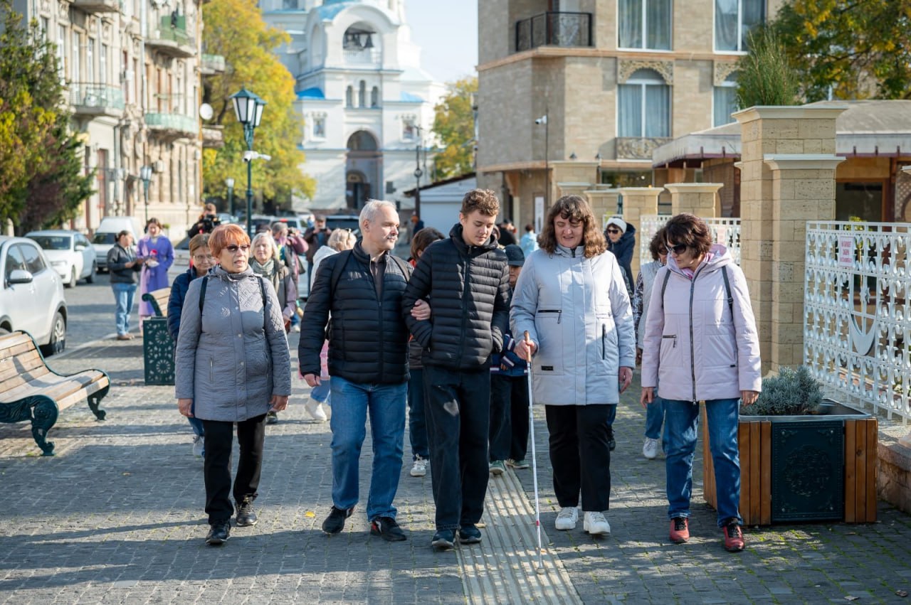 В Евпатории по «Малому Иерусалиму» проводят экскурсии для людей с нарушением зрения