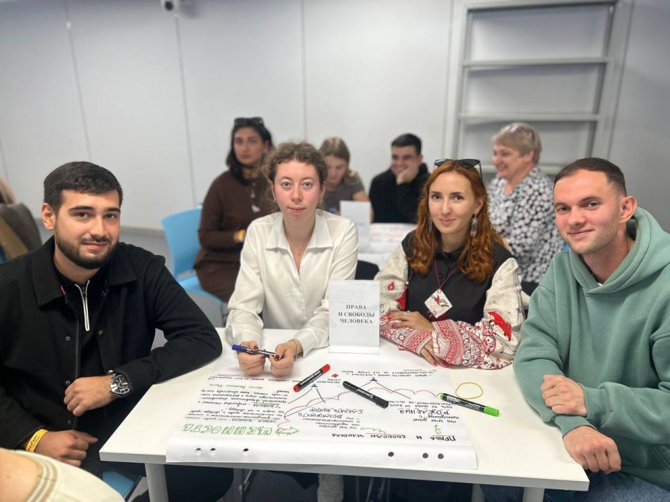 Дмитрий Чумаков: Заслуженная победа педагога Белогорского района Дмитрий Чумаков: Заслуженная победа педагога Белогорского района