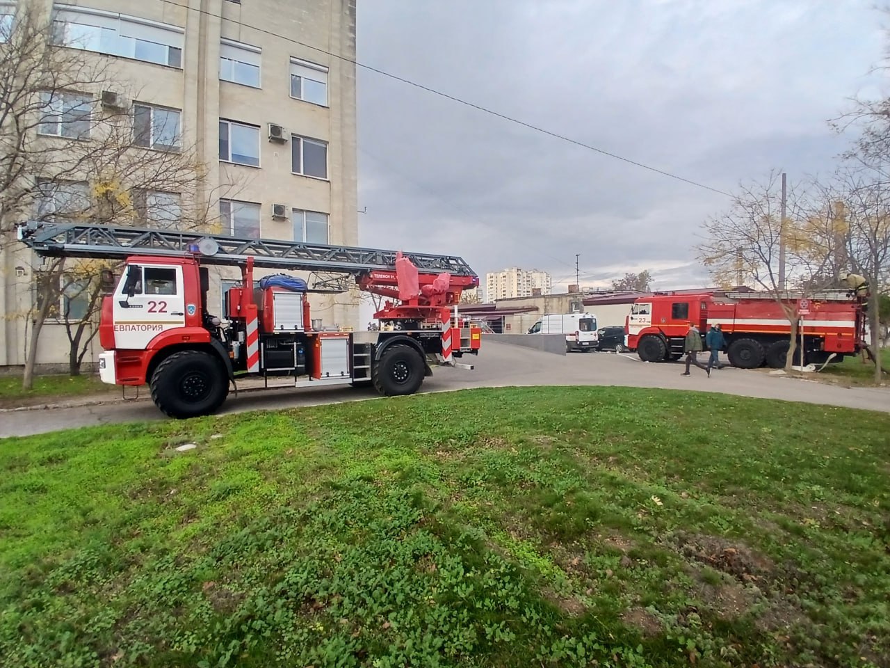 В Евпаторийской больнице потушили условный пожар