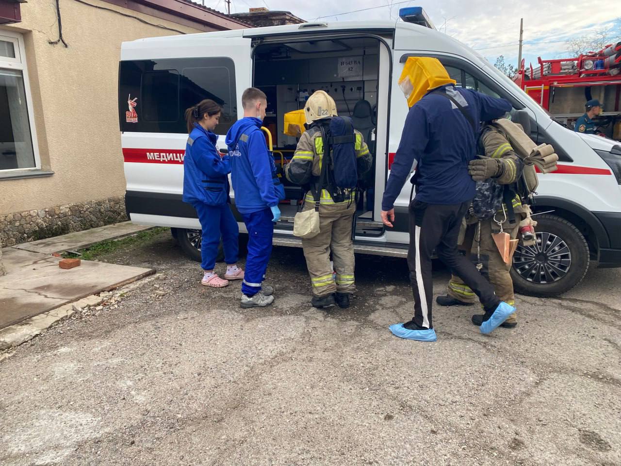 В Евпатории провели пожарно-тактические учения в городской больнице В Евпатории провели пожарно-тактические учения в городской больнице