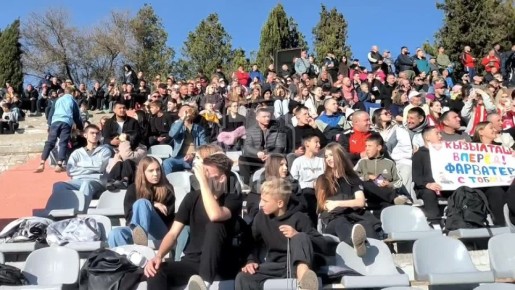 Вот так поддерживают «Кызылташ» болельщики