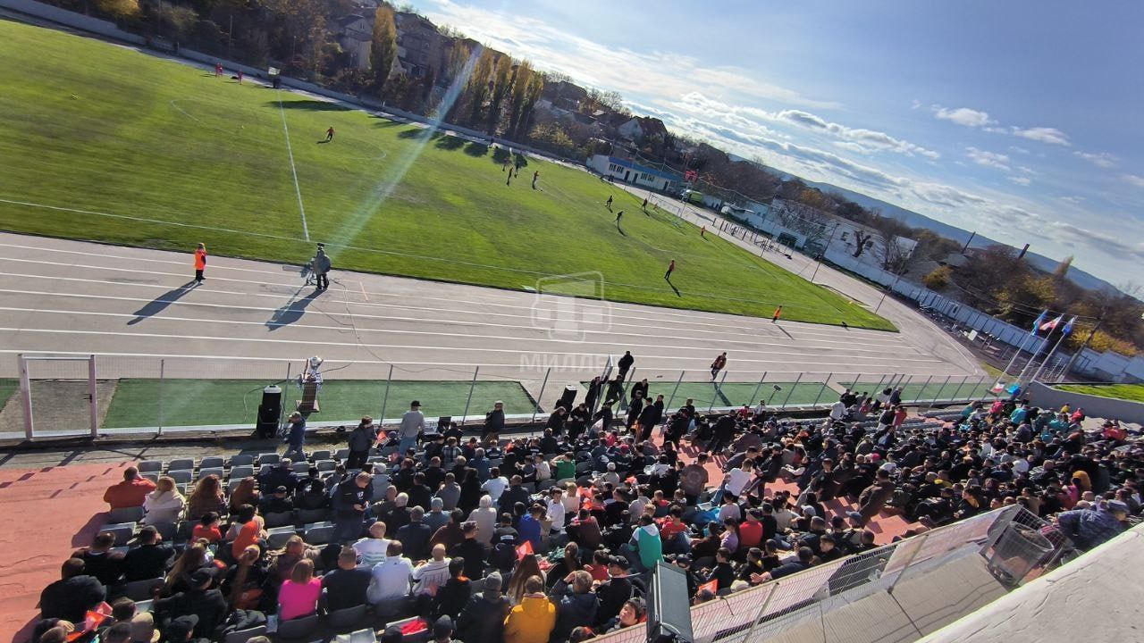 Исторический матч стартовал Исторический матч стартовал