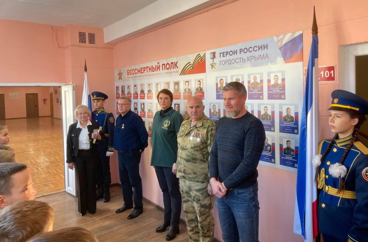 В МБОУ «Школа-лицей» №3 им.А.С. Макаренко» прошла встреча с Героем России Полковниковым Дмитрием Александровичем