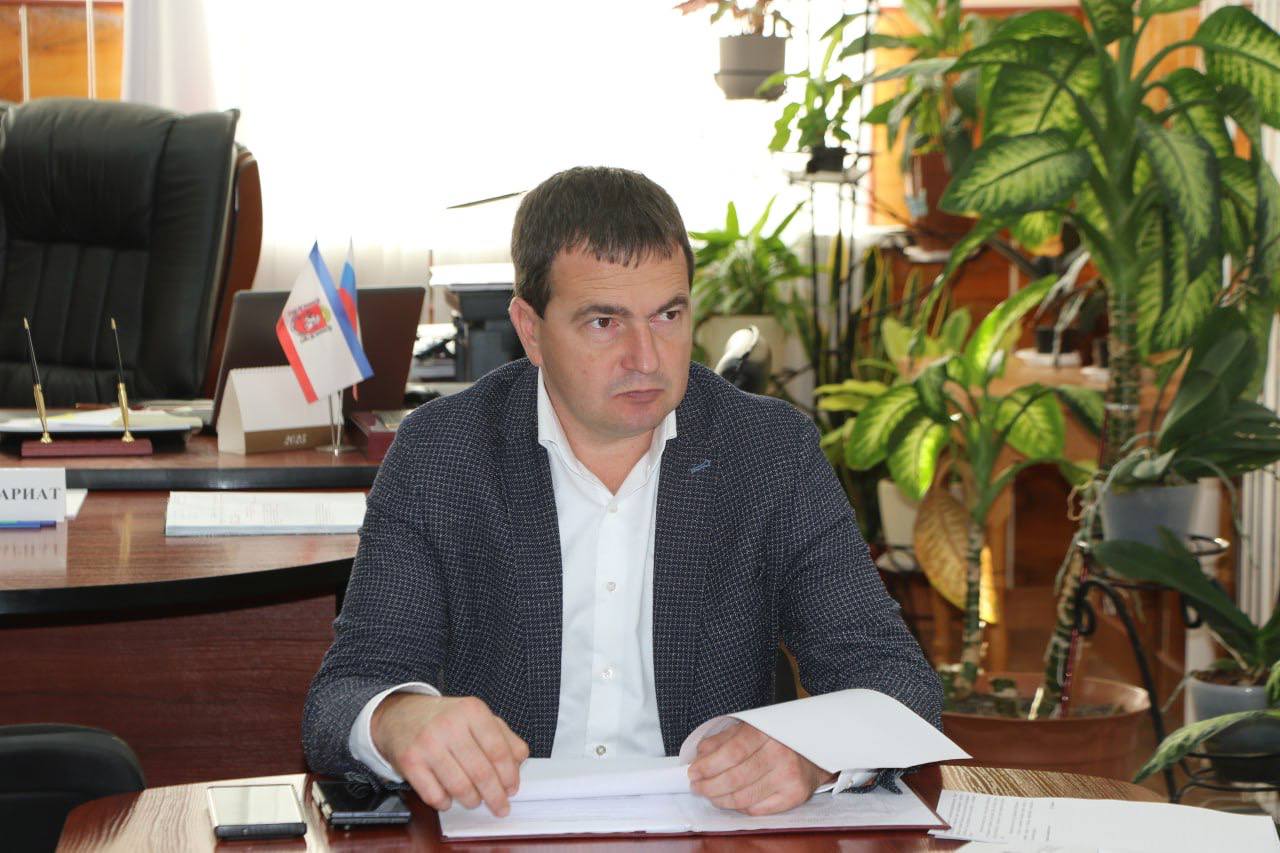 Ольга Урайкина: После заседания президиума, мой заместитель Михаил Колкунов провел заседание 19-й сессии Бахчисарайского районного совета 3-ого созыва