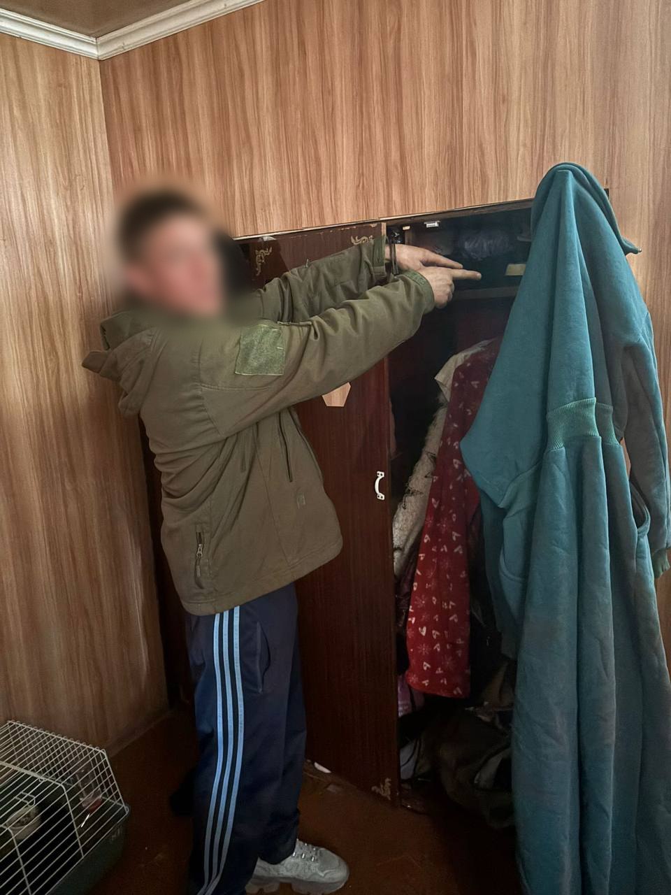 В Ялте задержан мужчина, подозреваемый в краже из квартиры бывшей сожительницы В Ялте задержан мужчина, подозреваемый в краже из квартиры бывшей сожительницы