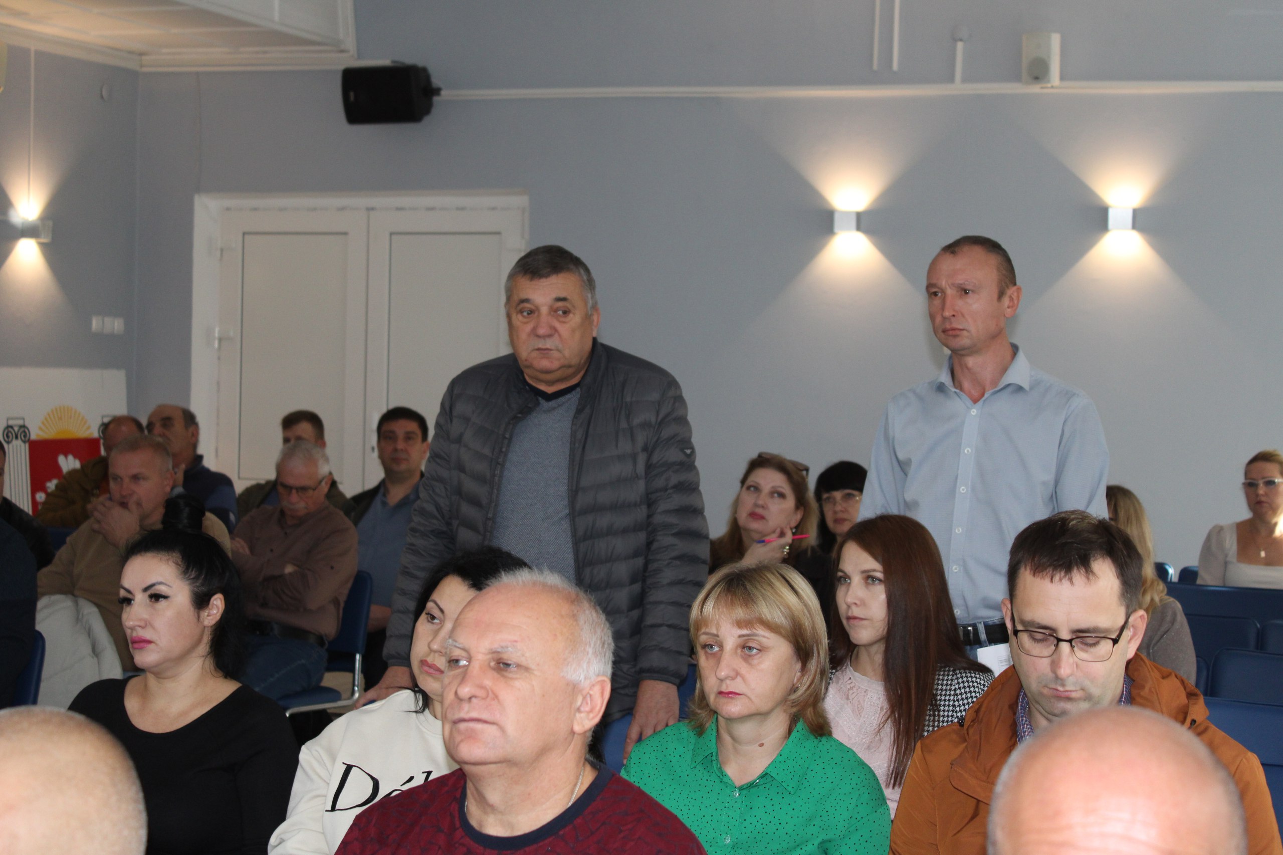 Игорь Крутьков: Провел еженедельное совещание с руководителями ресурсоснабжающих организаций Ленинского района, а также главами городского и сельских поселений Игорь Крутьков: Провел еженедельное совещание с руководителями ресурсоснабжающих организаций Ленинского района, а также главами городского и сельских поселений