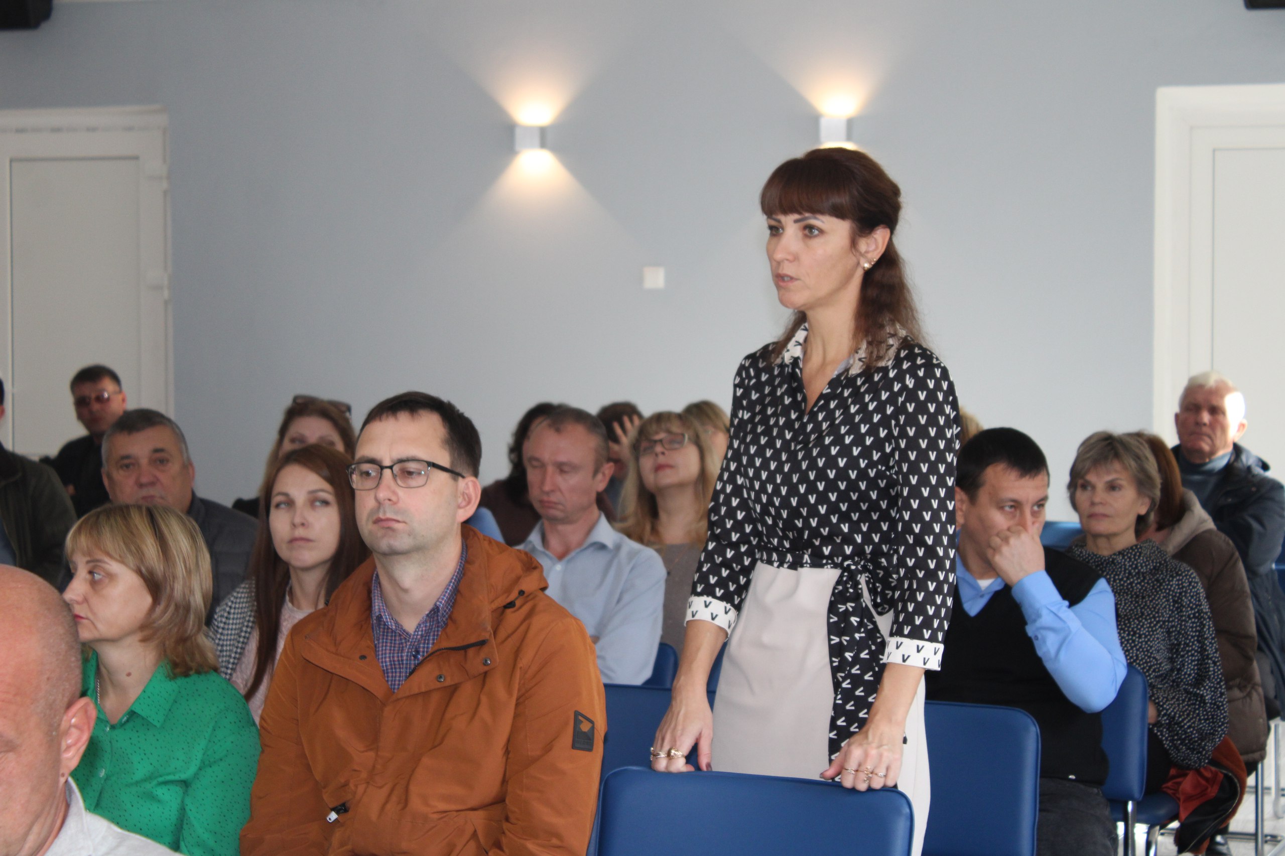 Игорь Крутьков: Провел еженедельное совещание с руководителями ресурсоснабжающих организаций Ленинского района, а также главами городского и сельских поселений Игорь Крутьков: Провел еженедельное совещание с руководителями ресурсоснабжающих организаций Ленинского района, а также главами городского и сельских поселений