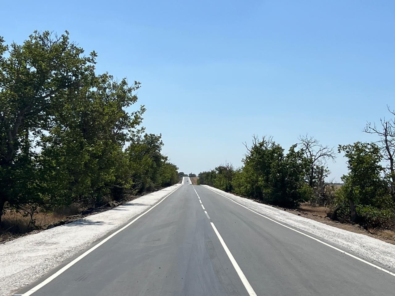 Благодаря национальному проекту «Инфраструктура для жизни» завершился ремонт дороги Известковое до автодороги Котельниково – Краснознаменка протяженностью 1,424 км. Заказчиком является ГКУ РК «Служба автомобильных дорог...