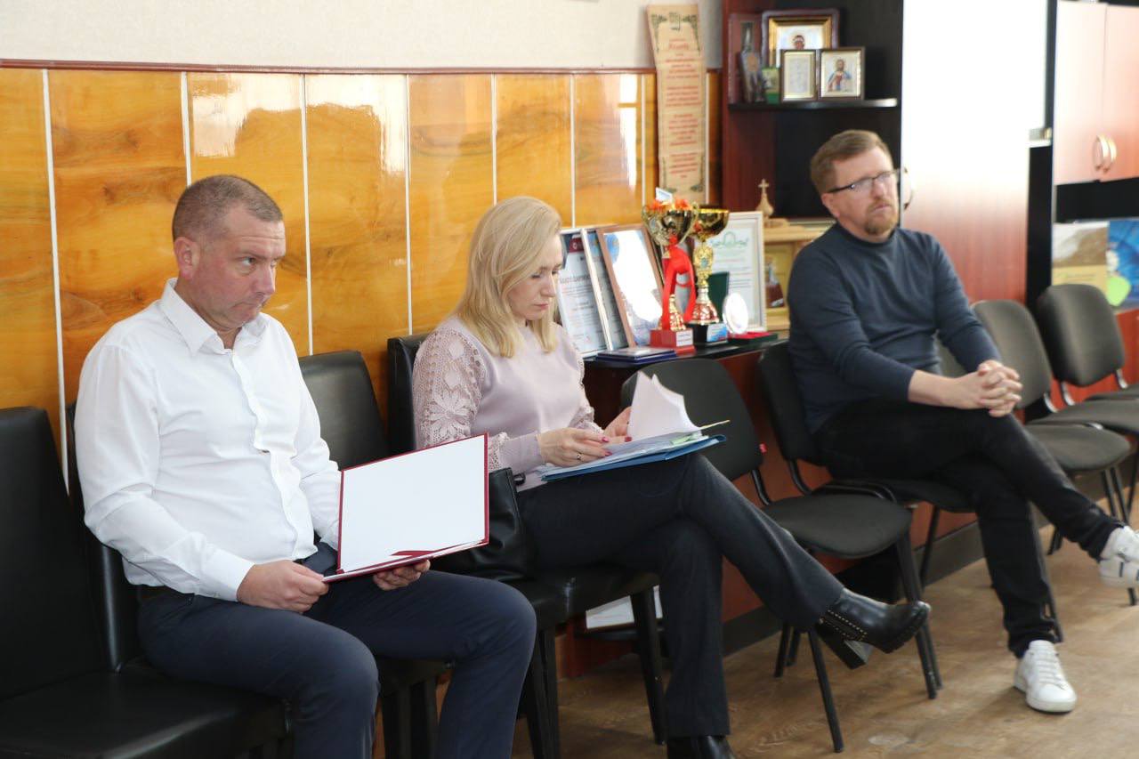 Ольга Урайкина: После заседания президиума, мой заместитель Михаил Колкунов провел заседание 19-й сессии Бахчисарайского районного совета 3-ого созыва Ольга Урайкина: После заседания президиума, мой заместитель Михаил Колкунов провел заседание 19-й сессии Бахчисарайского районного совета 3-ого созыва