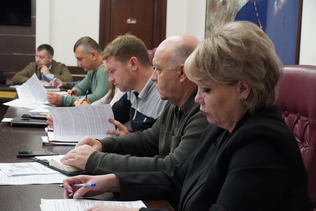 Глава администрации Керчи Олег Каторгин провел аппаратное совещание с участием заместителей и руководителей структурных подразделений Глава администрации Керчи Олег Каторгин провел аппаратное совещание с участием заместителей и руководителей структурных подразделений