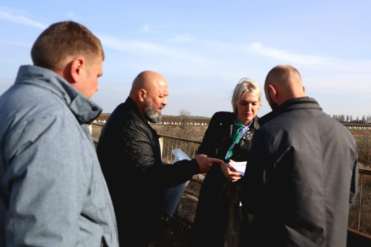 Инна Федоренко: Провела выездную встречу с начальником ГКУ РК «Служба автомобильных дорог Республики Крым» Николаем Мокрицким Инна Федоренко: Провела выездную встречу с начальником ГКУ РК «Служба автомобильных дорог Республики Крым» Николаем Мокрицким