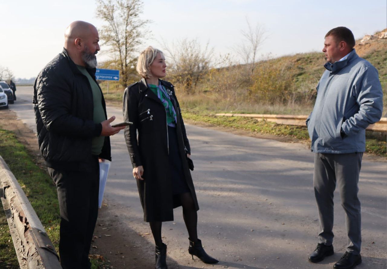 Инна Федоренко: Провела выездную встречу с начальником ГКУ РК «Служба автомобильных дорог Республики Крым» Николаем Мокрицким Инна Федоренко: Провела выездную встречу с начальником ГКУ РК «Служба автомобильных дорог Республики Крым» Николаем Мокрицким
