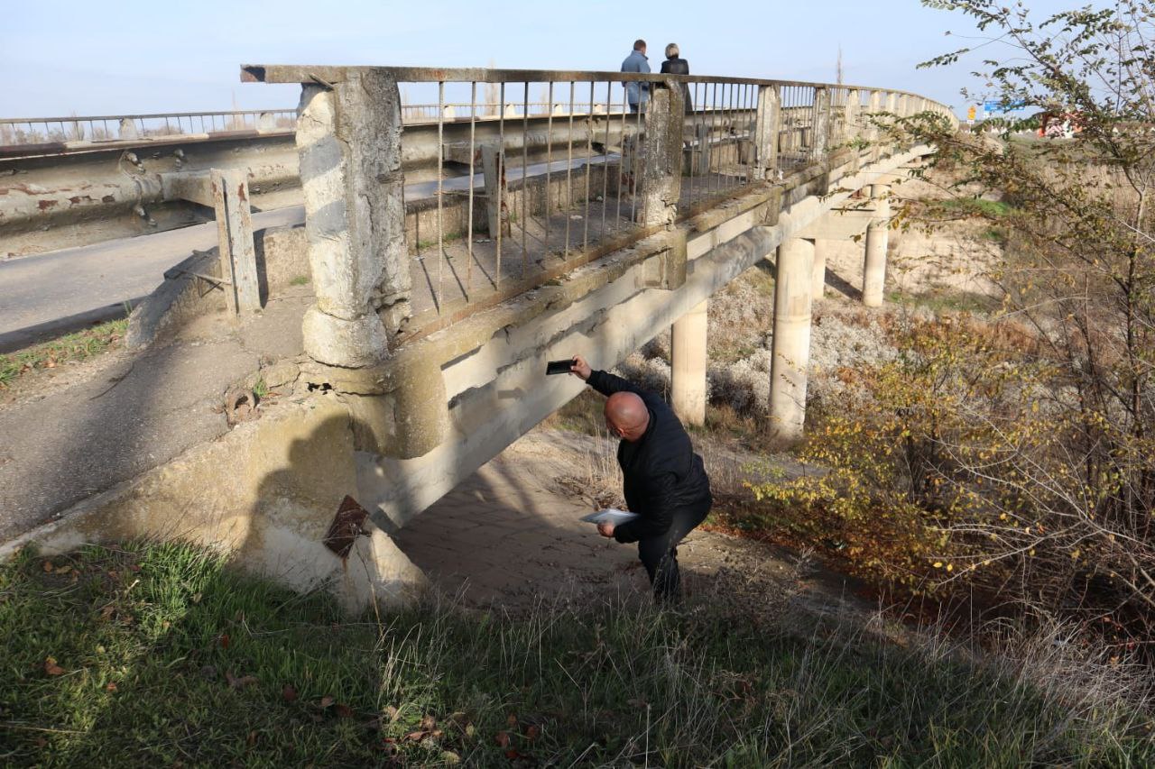 Инна Федоренко: Провела выездную встречу с начальником ГКУ РК «Служба автомобильных дорог Республики Крым» Николаем Мокрицким Инна Федоренко: Провела выездную встречу с начальником ГКУ РК «Служба автомобильных дорог Республики Крым» Николаем Мокрицким