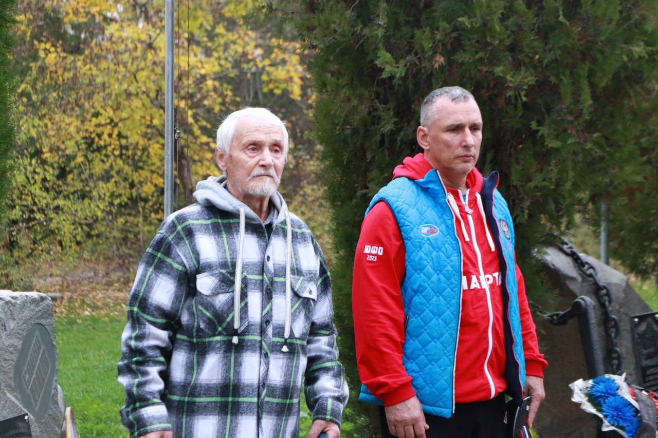 Ольга Урайкина: В честь всероссийского Дня Призывника заместитель председателя Бахчисарайского районного совета Михаил Колкунов принял участие в торжественной отправке призывников на службу на Аллее славы в городе Бахчисарай Ольга Урайкина: В честь всероссийского Дня Призывника заместитель председателя Бахчисарайского районного совета Михаил Колкунов принял участие в торжественной отправке призывников на службу на Аллее славы в городе Бахчисарай