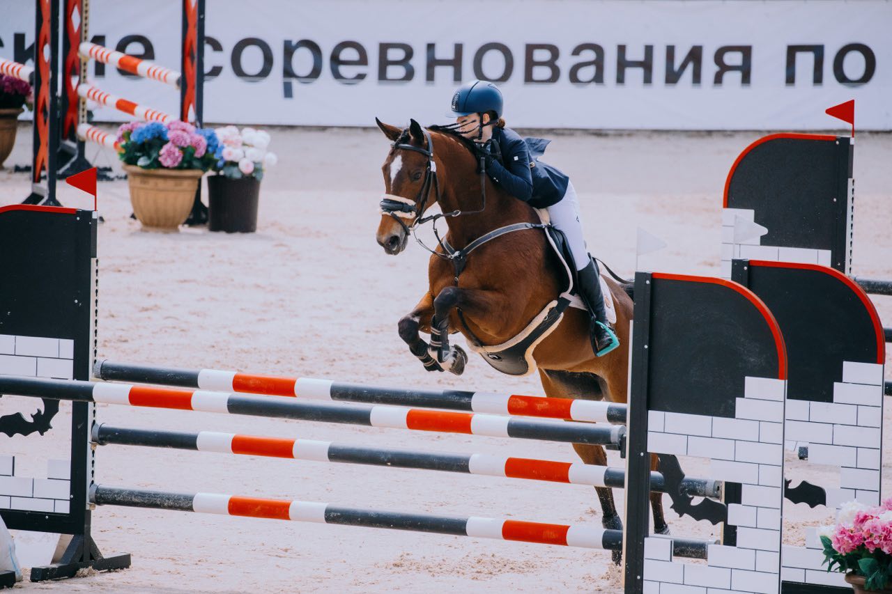 Юные спортсменки Крыма удостоены государственных наград Юные спортсменки Крыма удостоены государственных наград