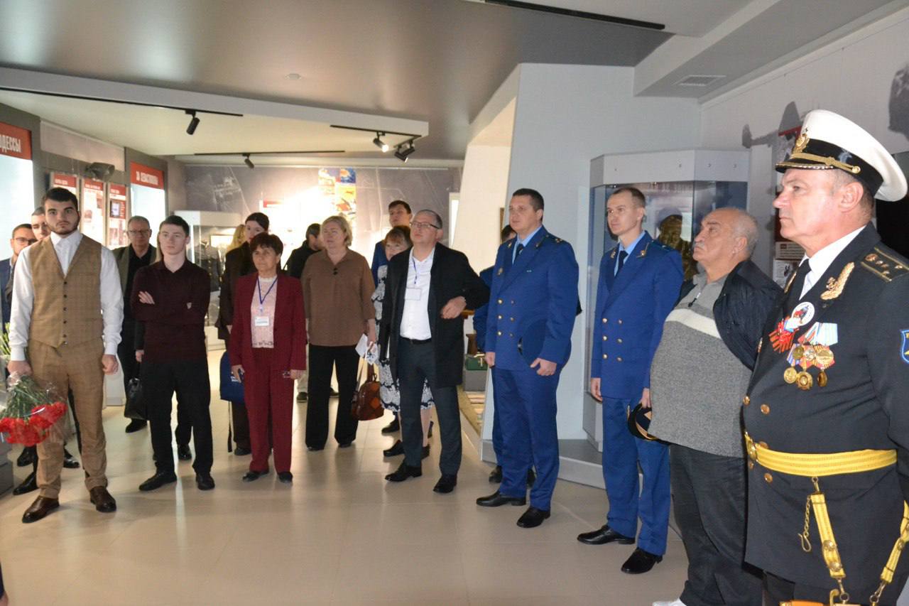 В минувшую пятницу, 14 ноября 2025 года, заместитель прокурора Крыма Леонид Селиверстов принял участие во II Военно-исторической конференции, посвященной празднованию 80-й годовщины Победы в Великой Отечественной войне В минувшую пятницу, 14 ноября 2025 года, заместитель прокурора Крыма Леонид Селиверстов принял участие во II Военно-исторической конференции, посвященной празднованию 80-й годовщины Победы в Великой Отечественной войне