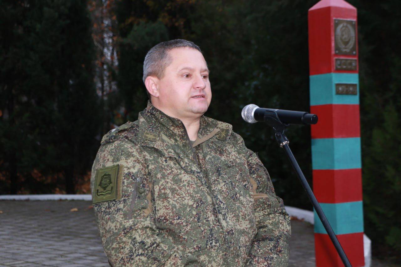 Ольга Урайкина: В честь всероссийского Дня Призывника заместитель председателя Бахчисарайского районного совета Михаил Колкунов принял участие в торжественной отправке призывников на службу на Аллее славы в городе Бахчисарай Ольга Урайкина: В честь всероссийского Дня Призывника заместитель председателя Бахчисарайского районного совета Михаил Колкунов принял участие в торжественной отправке призывников на службу на Аллее славы в городе Бахчисарай