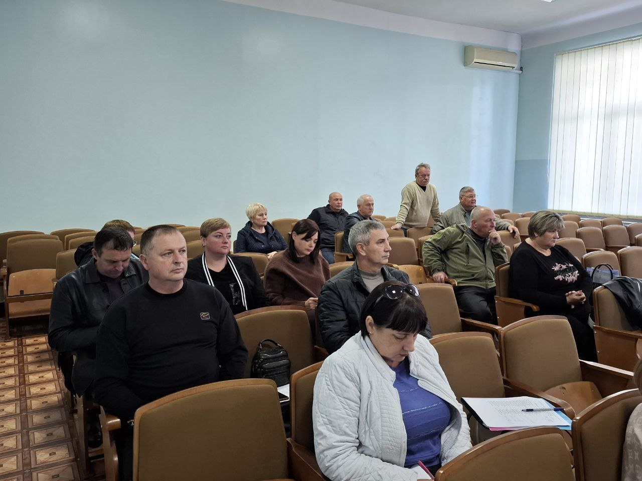 Александр Харламов: Провел аппаратное совещание по социально значимым вопросам района с руководителями структурных подразделений администрации, районного совета, организаций и служб Советского района с участием председателя... Александр Харламов: Провел аппаратное совещание по социально значимым вопросам района с руководителями структурных подразделений администрации, районного совета, организаций и служб Советского района с участием председателя...