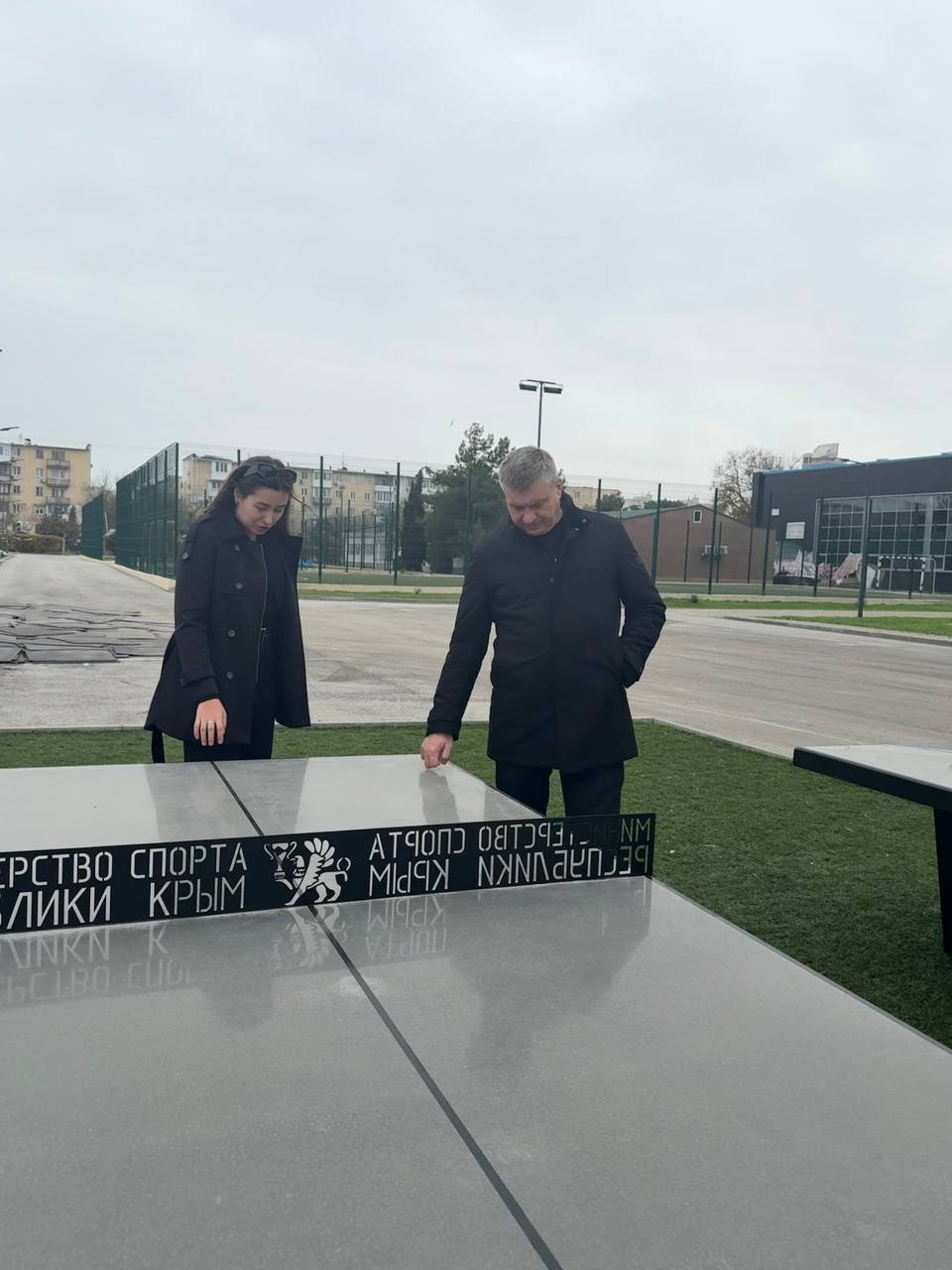 Александр Юрьев: Сегодня вместе со своим заместителем Валерией Симаковой проверил ход работ по ремонту стадиона Дворца спорта им. Ю.А. Гагарина. На данный момент выполнен демонтаж старых трибун, заасфальтированы беговые... Александр Юрьев: Сегодня вместе со своим заместителем Валерией Симаковой проверил ход работ по ремонту стадиона Дворца спорта им. Ю.А. Гагарина. На данный момент выполнен демонтаж старых трибун, заасфальтированы беговые...