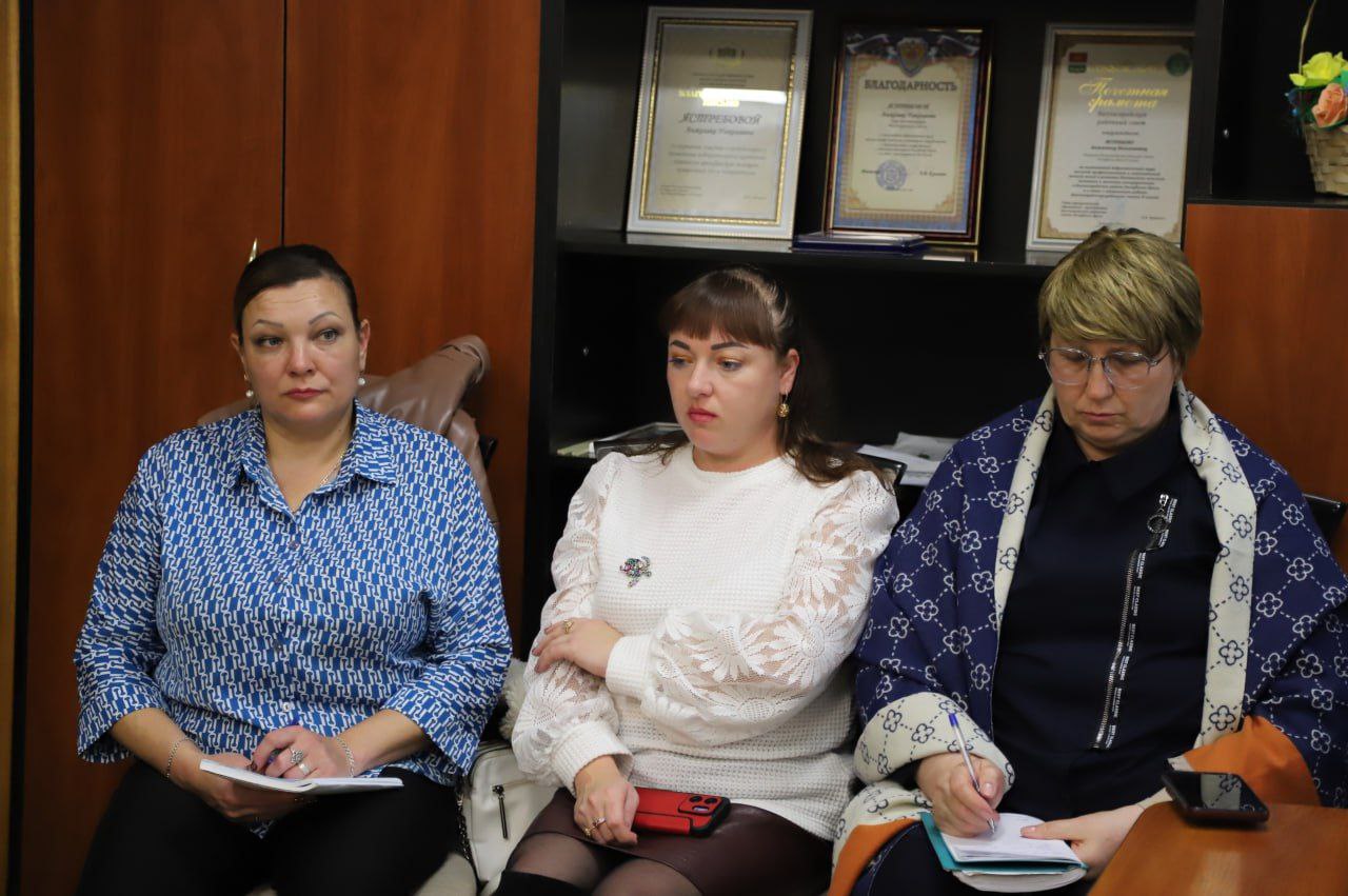 Анжелика Ястребова: Состоялось совещание с участниками с старшими многоквартирных домов, председателями товариществ собственников недвижимости (ТСН) и товариществ собственников жилья (ТСЖ), а также представителями... Анжелика Ястребова: Состоялось совещание с участниками с старшими многоквартирных домов, председателями товариществ собственников недвижимости (ТСН) и товариществ собственников жилья (ТСЖ), а также представителями...