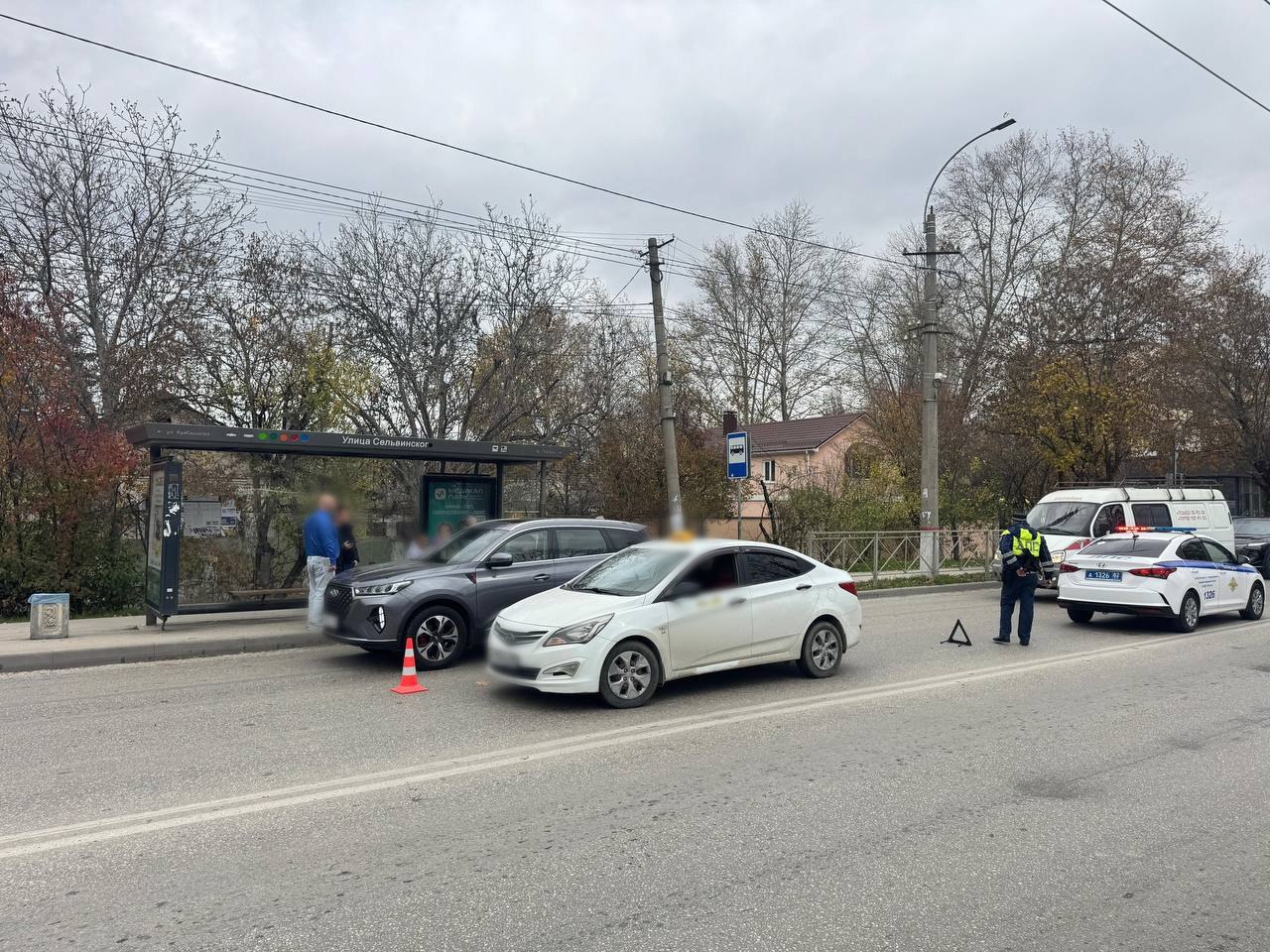 ДТП в Симферополе: ребенок попал под машину ДТП в Симферополе: ребенок попал под машину