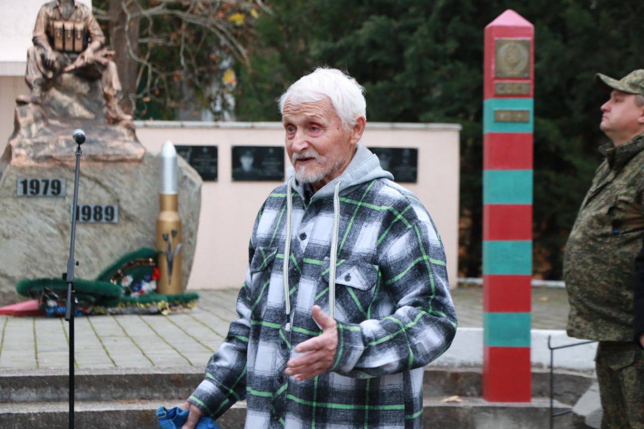 Ольга Урайкина: В честь всероссийского Дня Призывника заместитель председателя Бахчисарайского районного совета Михаил Колкунов принял участие в торжественной отправке призывников на службу на Аллее славы в городе Бахчисарай Ольга Урайкина: В честь всероссийского Дня Призывника заместитель председателя Бахчисарайского районного совета Михаил Колкунов принял участие в торжественной отправке призывников на службу на Аллее славы в городе Бахчисарай