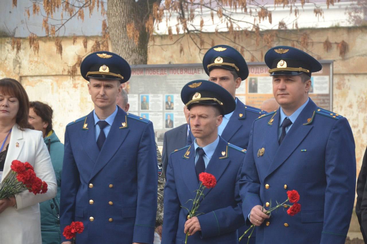 В минувшую пятницу, 14 ноября 2025 года, заместитель прокурора Крыма Леонид Селиверстов принял участие во II Военно-исторической конференции, посвященной празднованию 80-й годовщины Победы в Великой Отечественной войне В минувшую пятницу, 14 ноября 2025 года, заместитель прокурора Крыма Леонид Селиверстов принял участие во II Военно-исторической конференции, посвященной празднованию 80-й годовщины Победы в Великой Отечественной войне