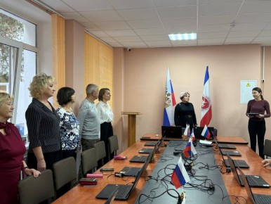 Ольга Урайкина: Сегодня в МБОУ «Почтовская СОШ» состоялось открытие дистанционной площадки Всероссийского гражданско-патриотического диктанта «Моя любовь, душа мая - Россия!»