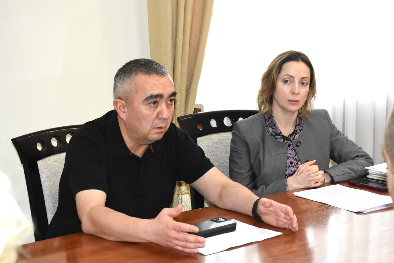 Руководство Минимущества Крыма продолжает выездные консультации по вопросам оформления прав СНТ на земельные участки Руководство Минимущества Крыма продолжает выездные консультации по вопросам оформления прав СНТ на земельные участки