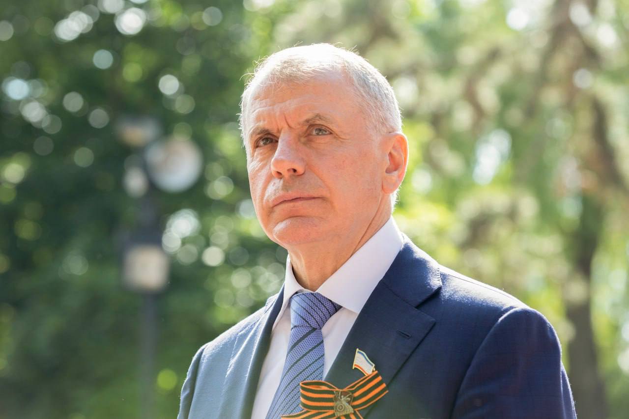 Алексей Зинченко: От лица крымской молодежи поздравляю Председателя Государственного Совета Республики Крым Владимира Андреевича Константинова с днём рождения!