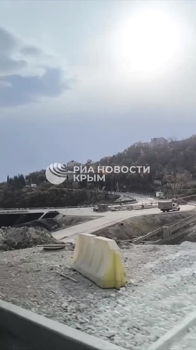 Дорожное строительство под Алуштой идет полным ходом