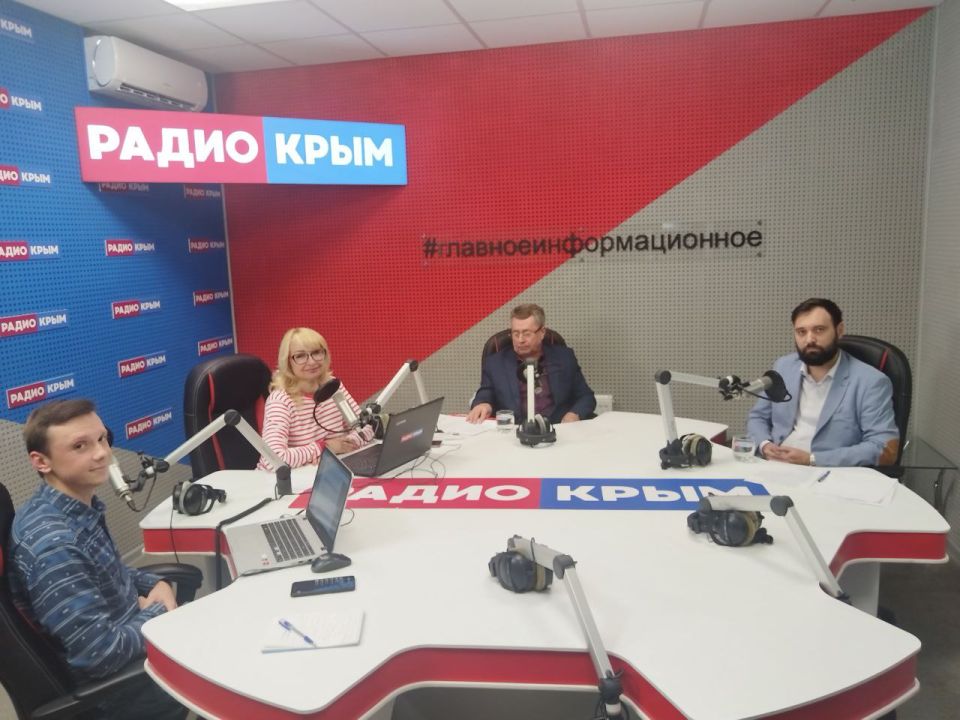 Включайте радио!. Прямо сейчас наши специалисты вышли в эфир!