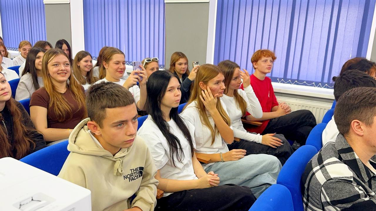 Александр Дудинов: Сегодня стал участником значимого мероприятия для нашей молодежи - конференции местного отделения «Движения Первых» Александр Дудинов: Сегодня стал участником значимого мероприятия для нашей молодежи - конференции местного отделения «Движения Первых»