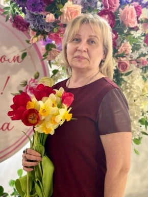 Крымское отделение Союза журналистов России поздравляет директора газеты «Ялтинские вести» Викторию Шевченко с днём рождения!