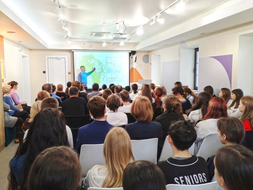 � 2025 ���� � ������ ������� ������ ������-���������������� �������� �������� ��������������� ��������, ������������ � 180-����� ���