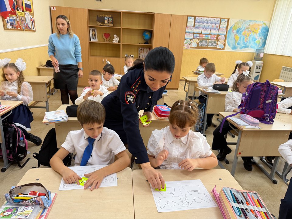 В Симферополе прошли акции ко Всемирному Дню памяти жертв ДТП В Симферополе прошли акции ко Всемирному Дню памяти жертв ДТП