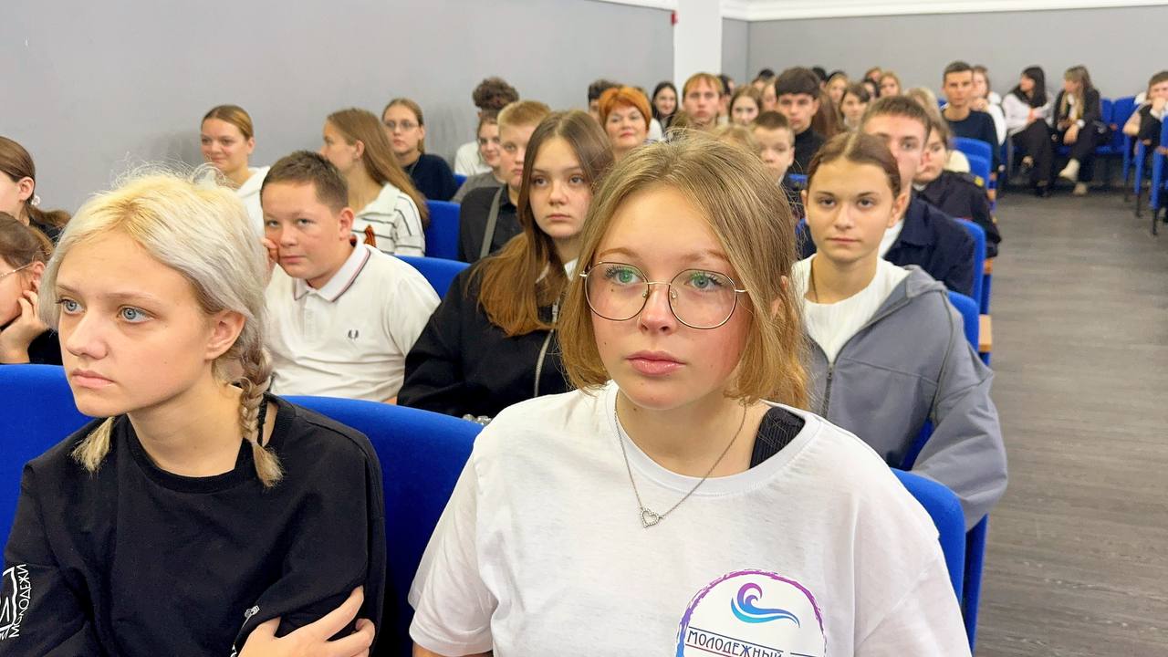 Александр Дудинов: Сегодня стал участником значимого мероприятия для нашей молодежи - конференции местного отделения «Движения Первых» Александр Дудинов: Сегодня стал участником значимого мероприятия для нашей молодежи - конференции местного отделения «Движения Первых»