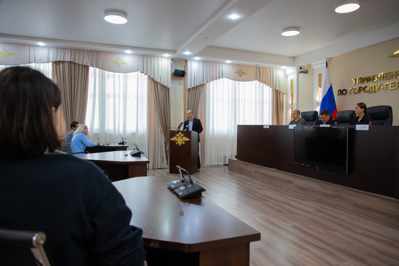 В Управлении МВД России по г.Севастополю прошла пресс-конференция, посвящённая антинаркотической операции «Чистое поколение» В Управлении МВД России по г.Севастополю прошла пресс-конференция, посвящённая антинаркотической операции «Чистое поколение»