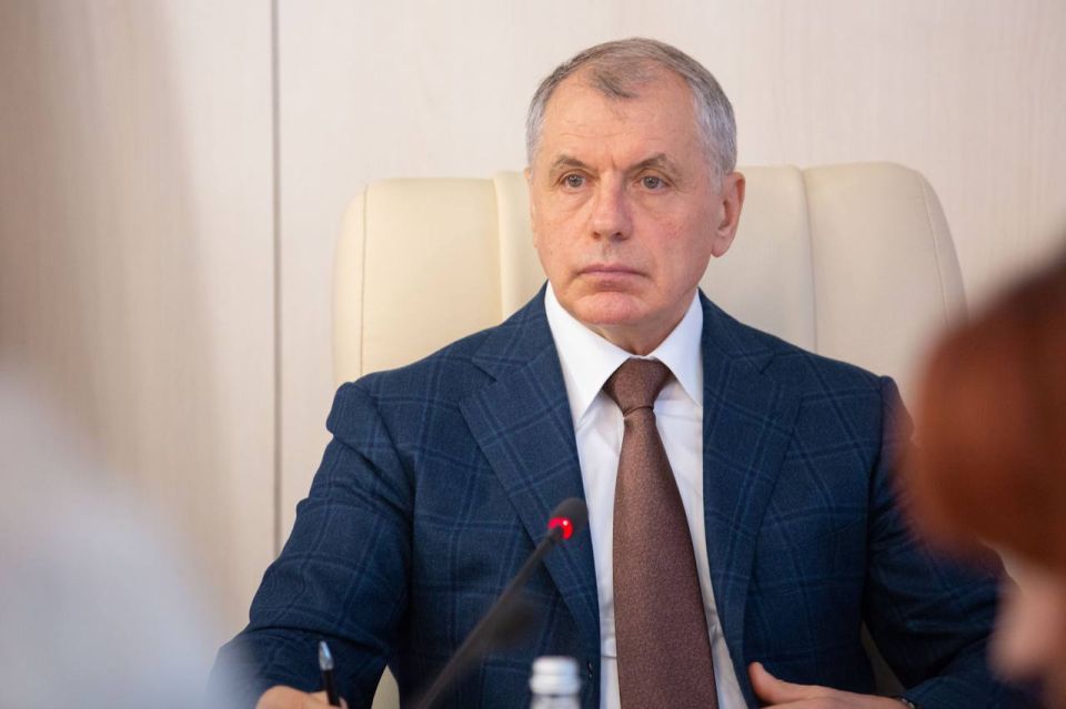 Анастасия Гридчина: Сегодня свой День рождения отмечает Секретарь Крымского регионального отделения партии «Единая Россия», Председатель Государственного Совета Республики Крым Владимир Константинов