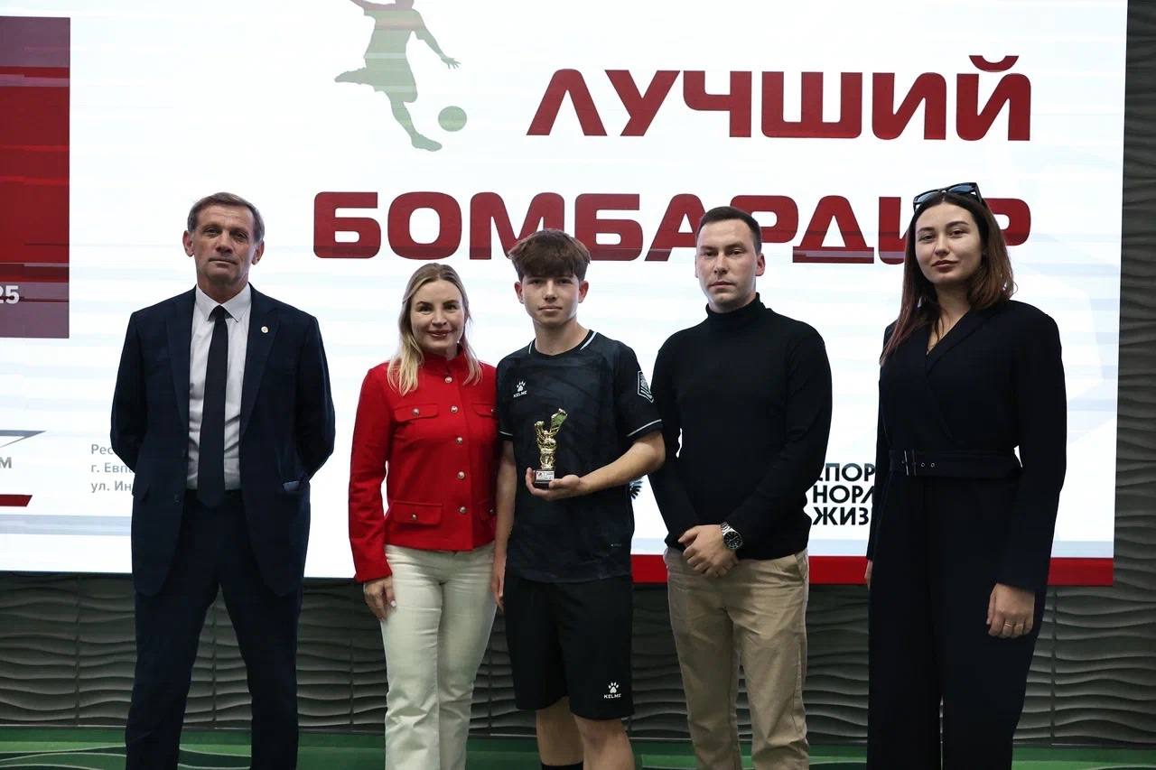 Ольга Торубарова: Совместно с участником кадрового проекта «Герои Крыма», ветераном боевых действий Сергеем Сергеевичем Каменевым приняли участие в церемонии награждения участников третьего этапа турнира Объединённого... Ольга Торубарова: Совместно с участником кадрового проекта «Герои Крыма», ветераном боевых действий Сергеем Сергеевичем Каменевым приняли участие в церемонии награждения участников третьего этапа турнира Объединённого...