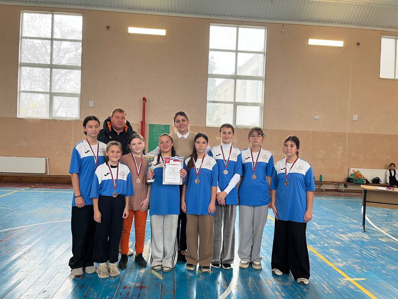 Громкие победы: Финал районного первенства по мини-футболу среди девушек! Громкие победы: Финал районного первенства по мини-футболу среди девушек!