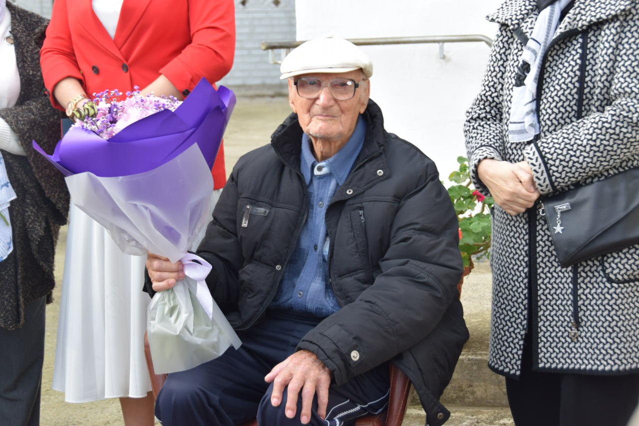 Василий Грабован: 102-й День Рождения отметил, настоящий Герой – ветерана Великой Отечественной войны Михаил Коробихин! Василий Грабован: 102-й День Рождения отметил, настоящий Герой – ветерана Великой Отечественной войны Михаил Коробихин!