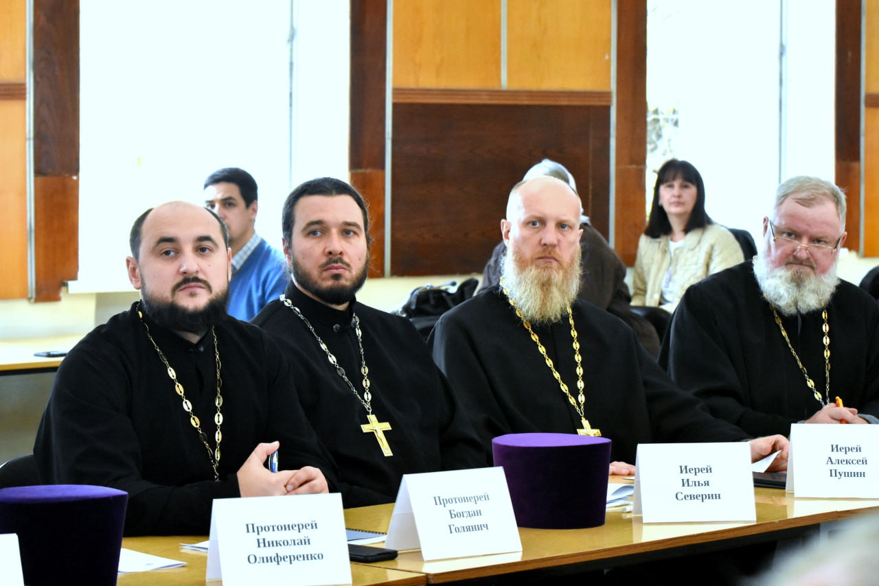 Принял участие в региональном этапе Рождественских образовательных чтений – масштабном церковно-общественном форуме, объединяющем органы власти, общественные организации и научное сообщество Принял участие в региональном этапе Рождественских образовательных чтений – масштабном церковно-общественном форуме, объединяющем органы власти, общественные организации и научное сообщество