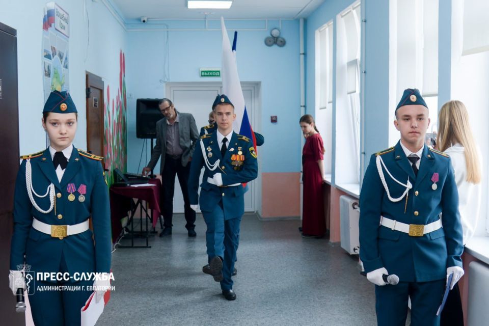 «Парту Героя» в память о погибшем на СВО военнослужащем открыли в Заозерненской школе «Парту Героя» в память о погибшем на СВО военнослужащем открыли в Заозерненской школе