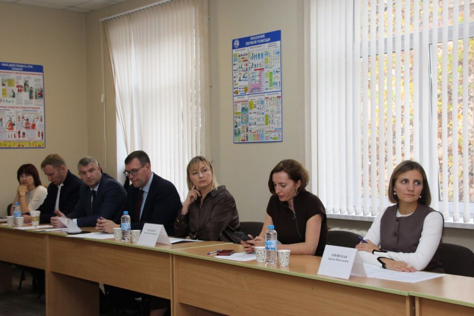 В Общественной палате Крыма обсудили развитие цифровой грамотности населения В Общественной палате Крыма обсудили развитие цифровой грамотности населения