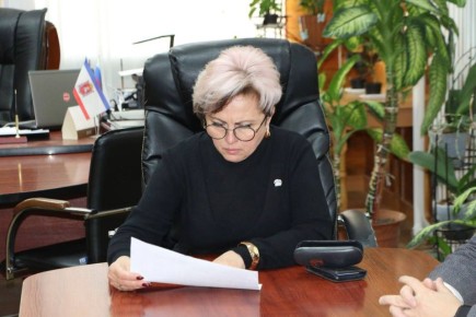 Ольга Урайкина: Сегодня ко мне на прием обратились жительницы города Бахчисарай по вопросу оформления земельного участка под индивидуальное жилищное строительство