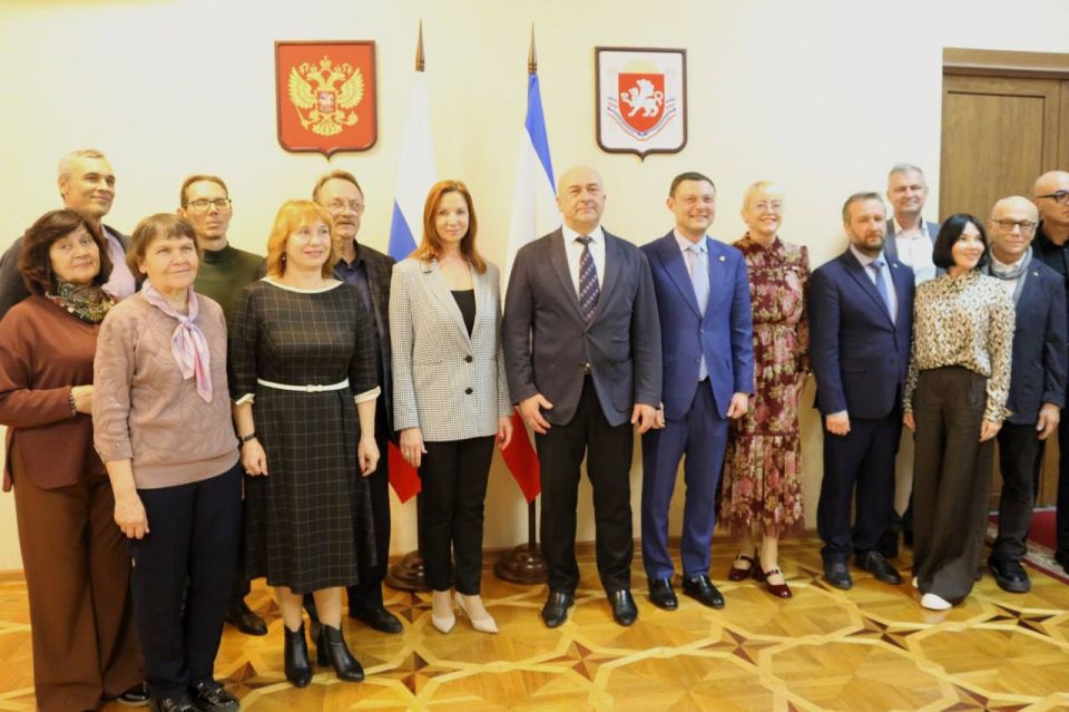 Михаил Назаров: Российская академия художеств и Совет министров Республики Крым заключили соглашение о сотрудничестве Михаил Назаров: Российская академия художеств и Совет министров Республики Крым заключили соглашение о сотрудничестве
