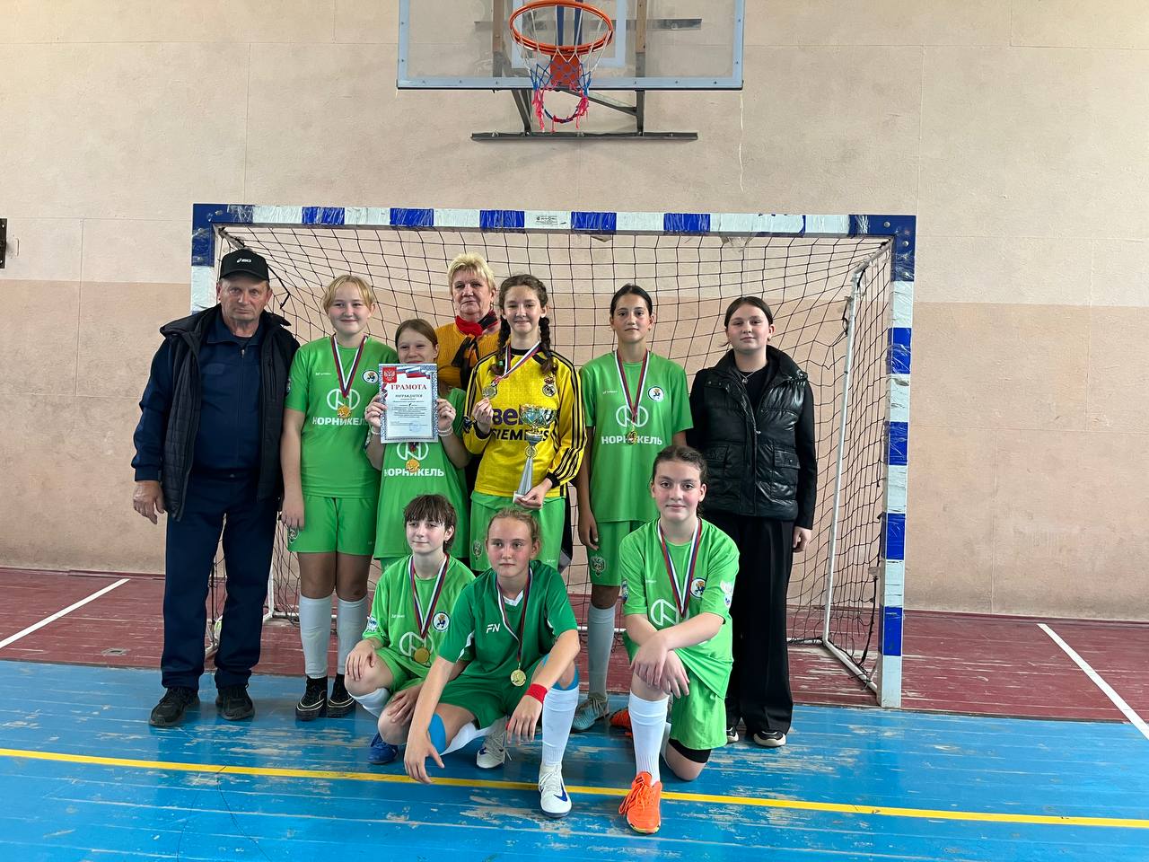 Громкие победы: Финал районного первенства по мини-футболу среди девушек! Громкие победы: Финал районного первенства по мини-футболу среди девушек!